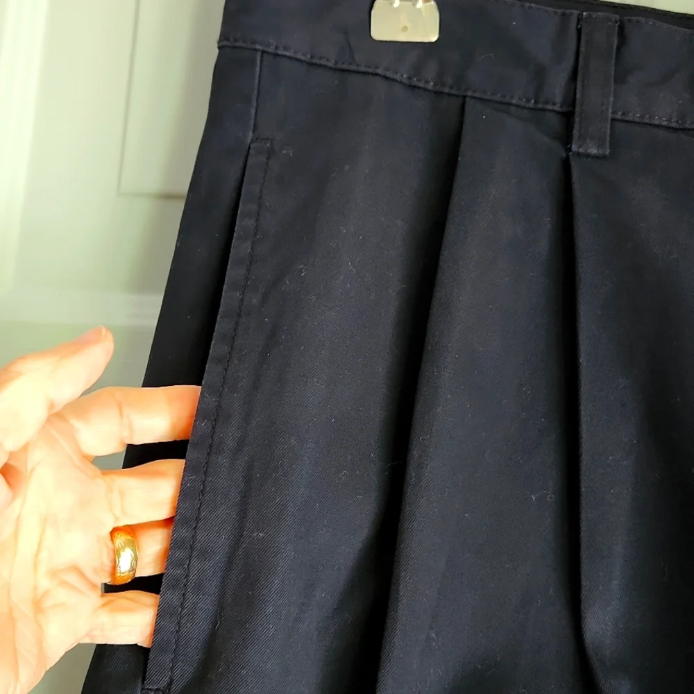 Chaps Mens W2 L32 Navy Pleated Pants 2 Front and Back Pockets Leg  Tag lengthOn - Picture 2 of 5